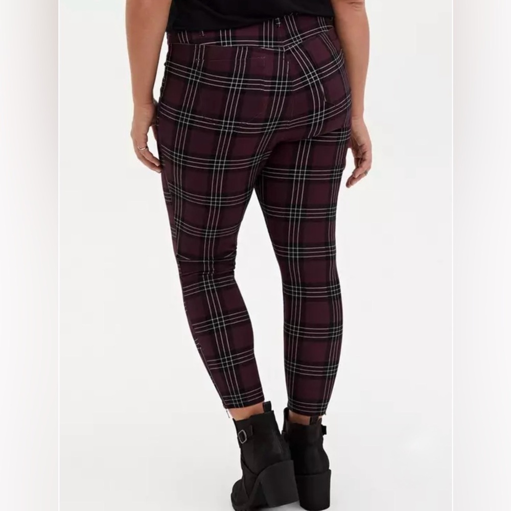 NWT Torrid Skinny Studio Luxe Ponte Mid-Rise Zipper Pant - Plaid Purple - Picture 5 of 12